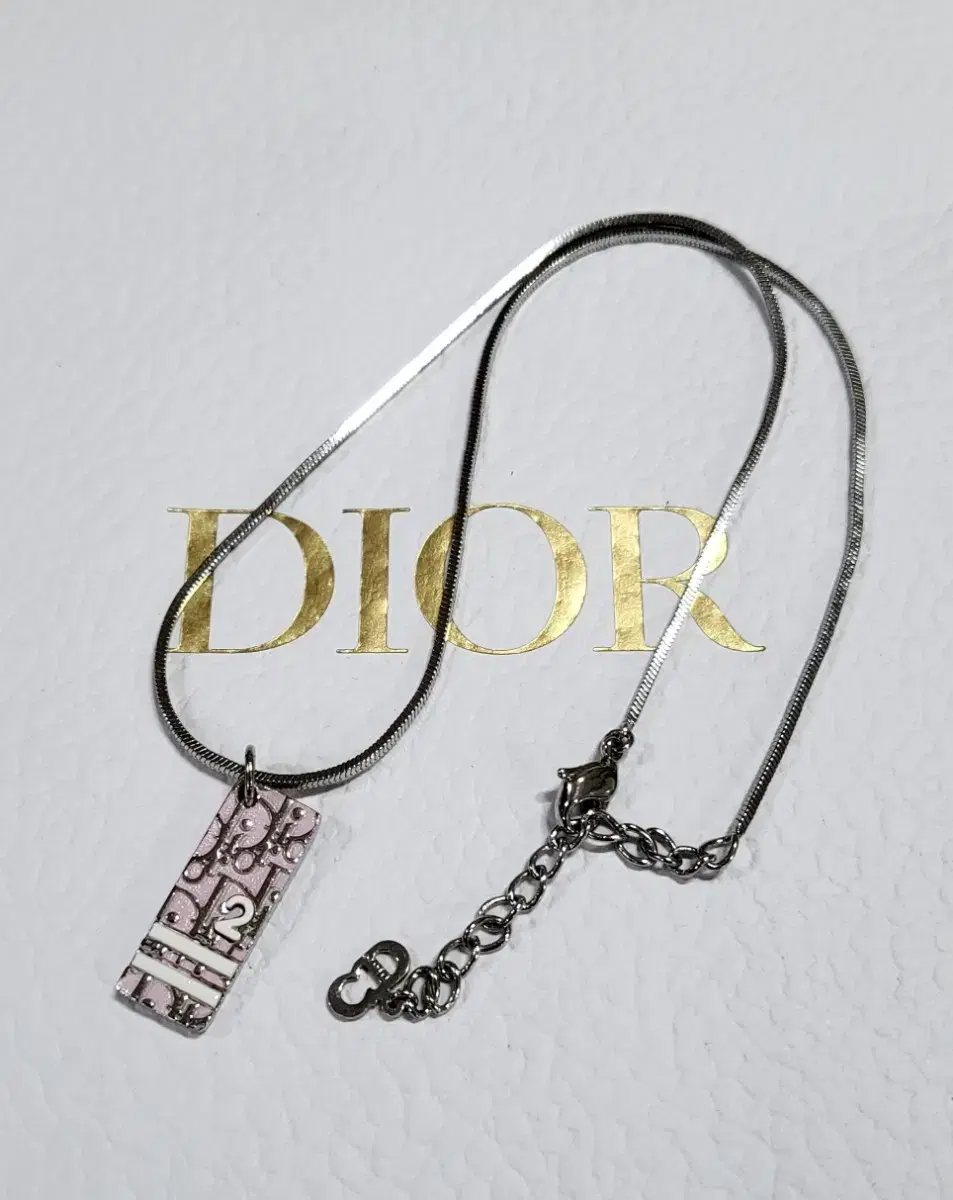 디올 Dior 오블리크 연핑크 목걸이 팬던트 넥크리스